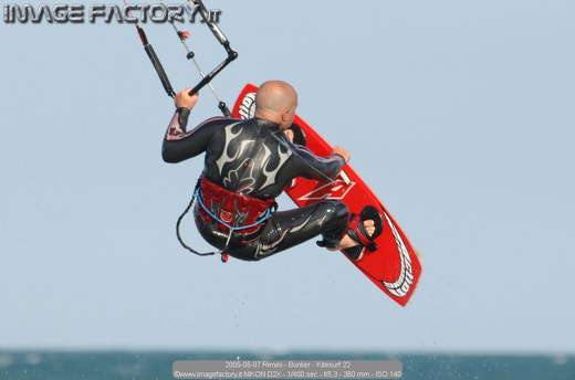 2005-05-07 Rimini - Bunker - Kitesurf 22
